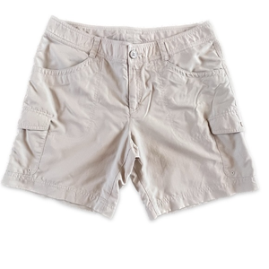 Columbia shorts, Women Size 14. Khaki H9